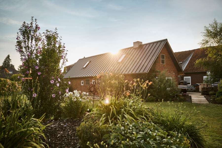 Steel roofing future-proofs this Gallows Hill residence, Galgenberg 21, 29356 Bröckel, Germany